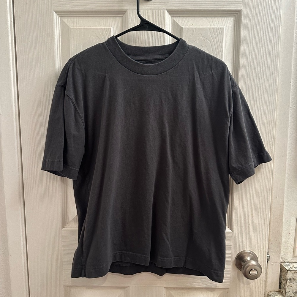 Hollister T shirt